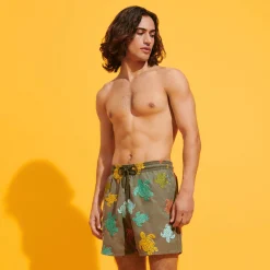 Homme Vilebrequin Le Brodé^Maillot De Bain Brodé Homme Ronde Tortues Multicolores - Edition Limitee